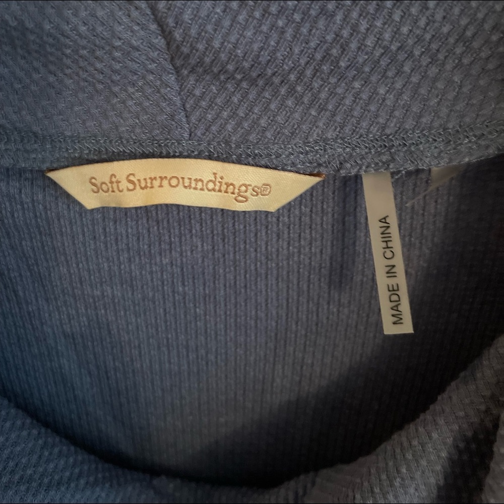 Soft Surroundings blue waffle knit top. PXL